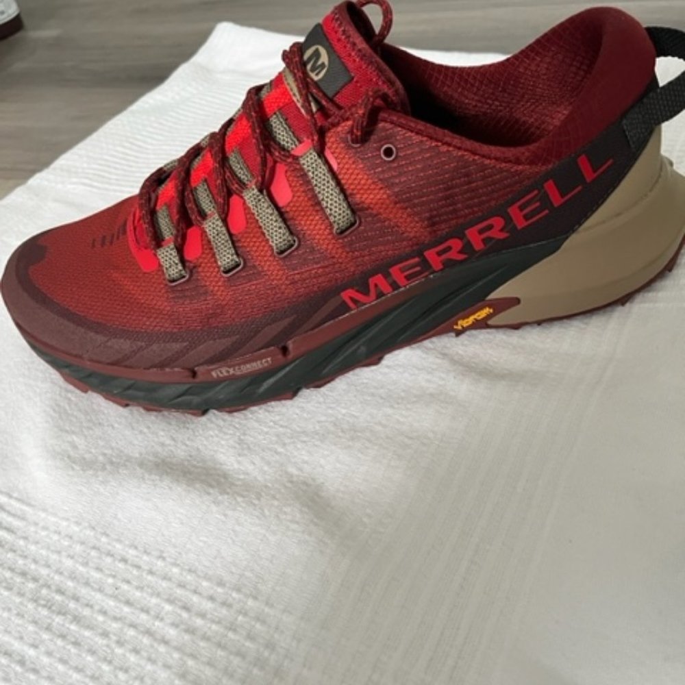 Men's size 13 Merrell trail running shoes